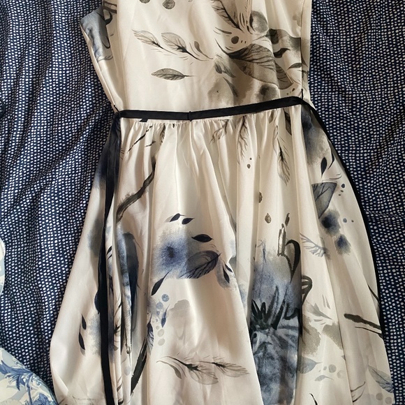 Silky blue flower dress - Picture 1 of 1